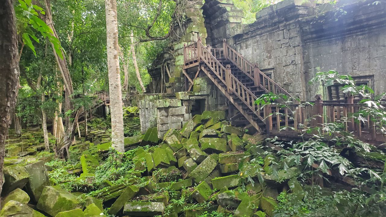 ベンメリア遺跡見学