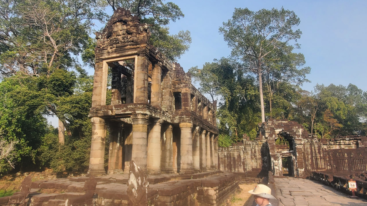 ホテルから出発・大回りコース観光<br>プリアカン遺跡 (Preah Khan)