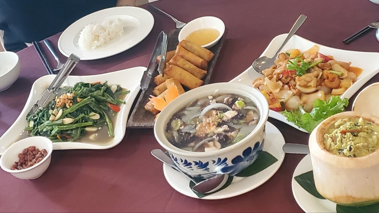 昼食